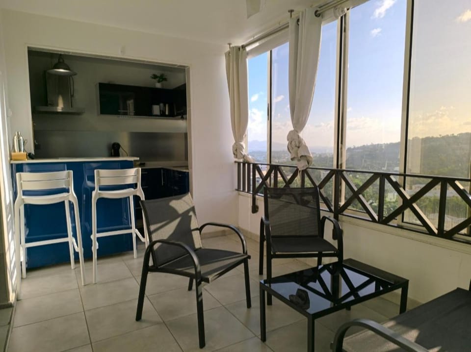 Super appartement T3 proche de tout sans vis-à-vis Apartment in Fort-de-France