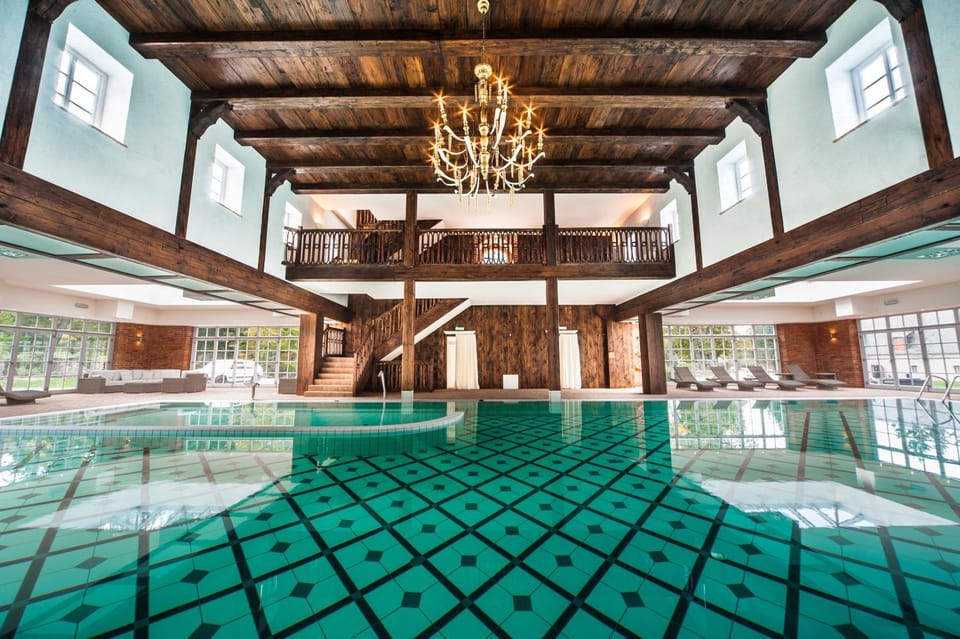 Swimming pool, Swimming pool