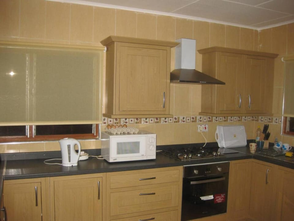 microwave, oven, kitchen