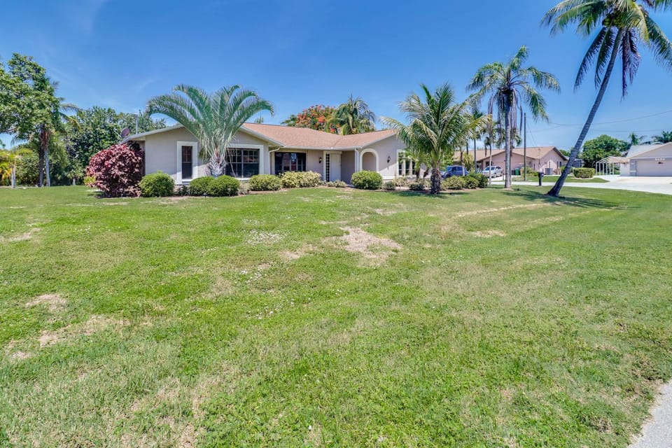 Waterfront Pool Villa with Sailboat access Villa in Cape Coral