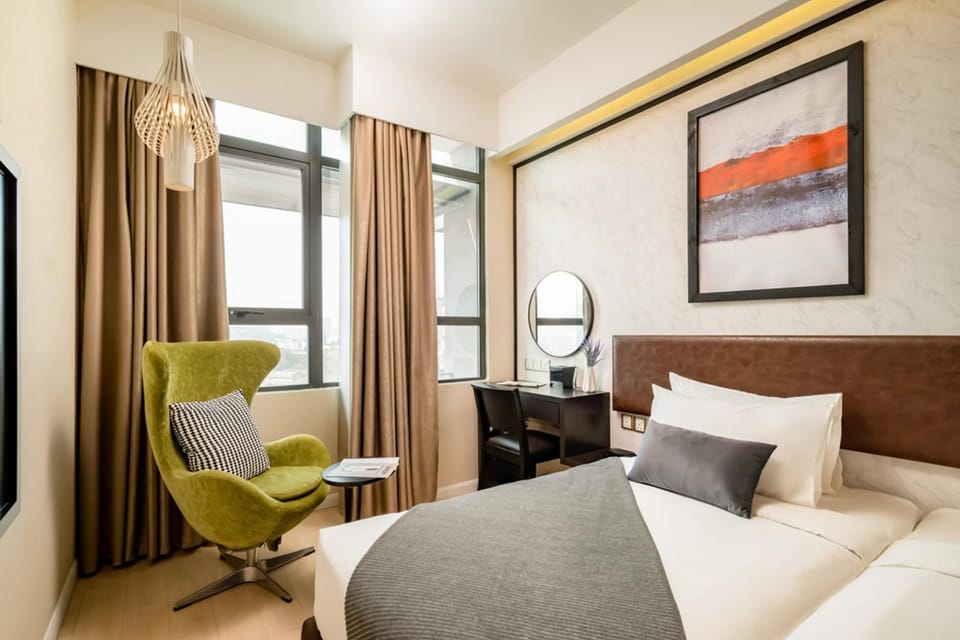 Bed, Seating area, Bedroom