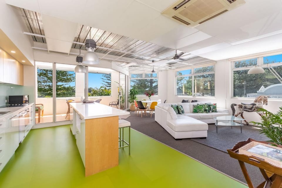 TV and multimedia, Kitchen or kitchenette, Living room, Dining area