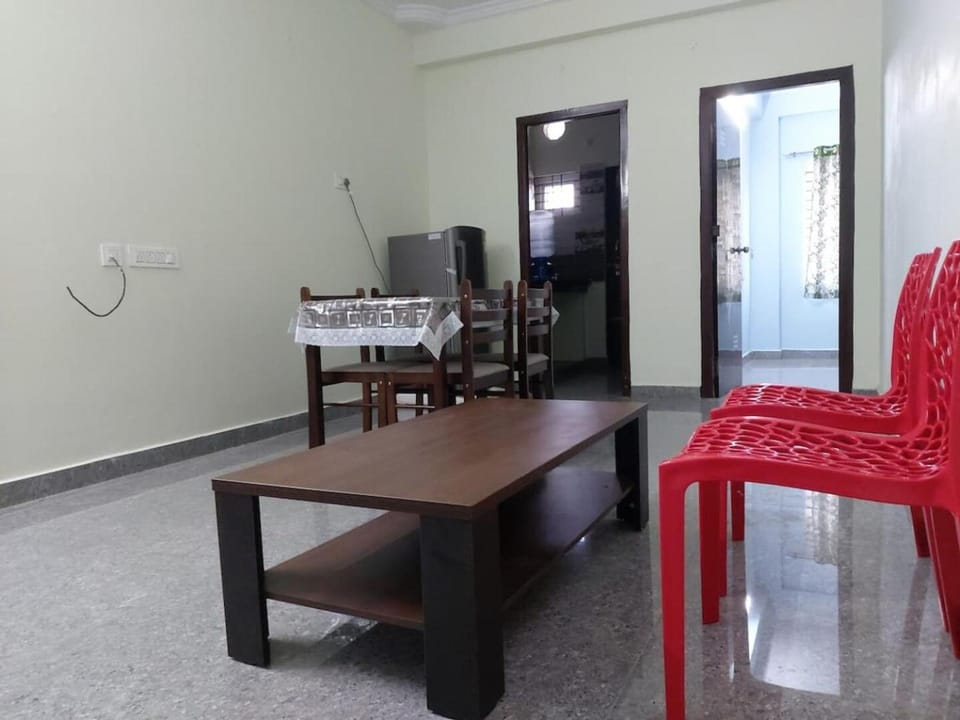 Feel like home near pmpalem Apartment in Visakhapatnam