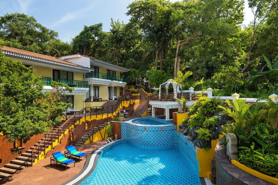 Property building, Restaurant/places to eat, Spring, Day, Garden, Hot Tub, View (from property/room), View (from property/room), Balcony/Terrace, Balcony/Terrace, Lounge or bar, Garden view, Pool view, Pool view, Swimming pool, Swimming pool, sunbed