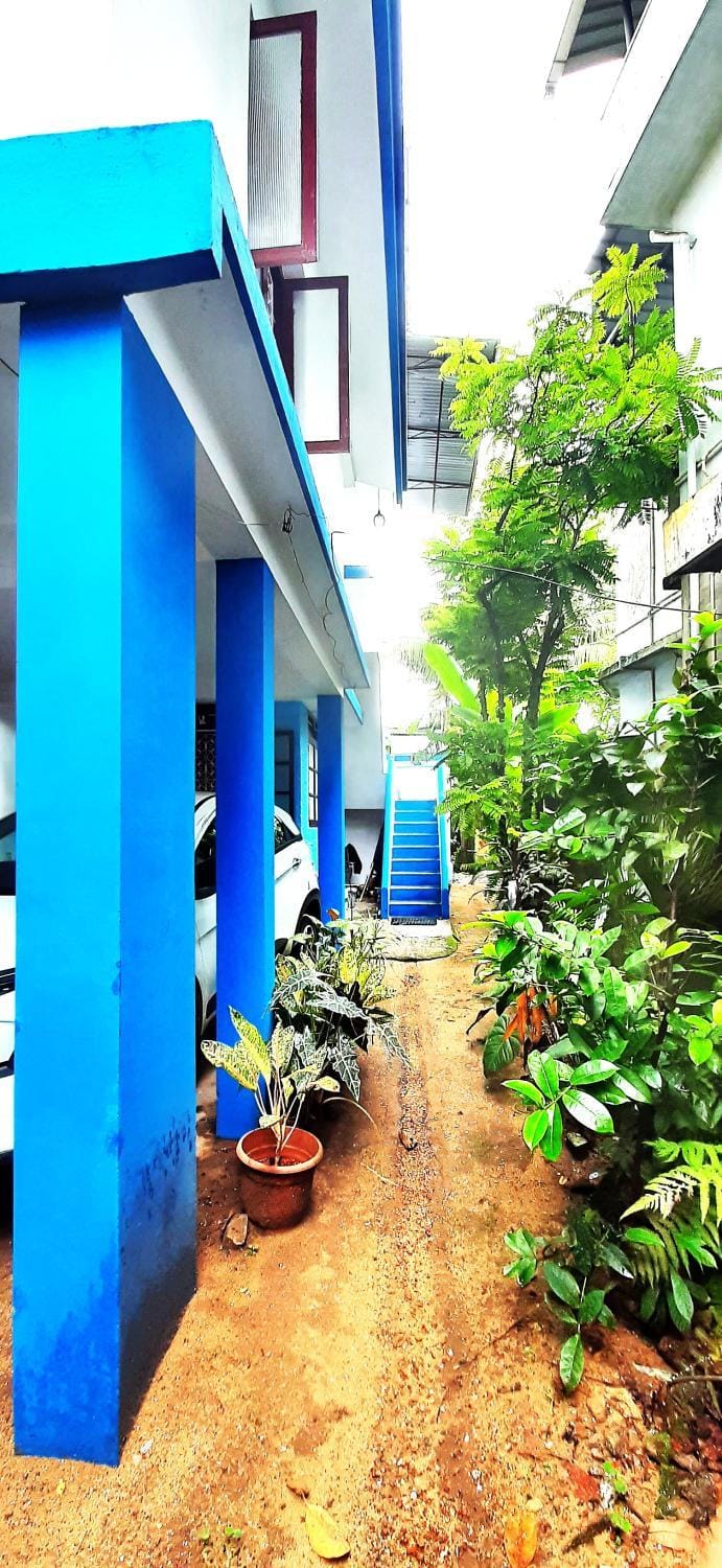 Property building, Facade/entrance, Breakfast
