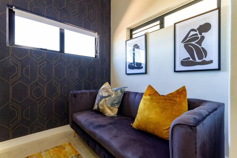 #AlimamaSpaces: Nonku's Greenlee Studio Apartment in Sandton