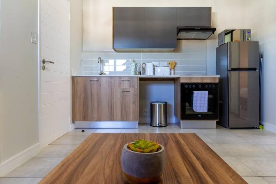 #AlimamaSpaces: Nonku's Greenlee Studio Apartment in Sandton