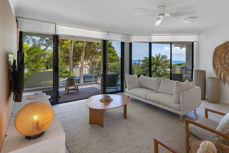 Unit 3 21 Park Generous and Comfortable Beachside Abode Apartment in Sunrise Beach