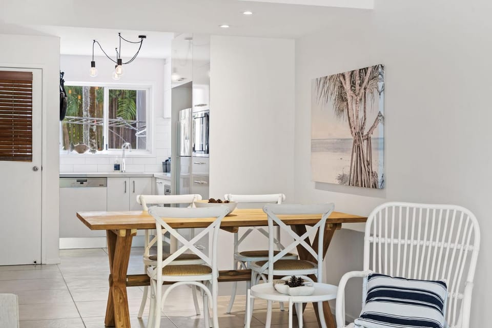 Kitchen or kitchenette, Seating area