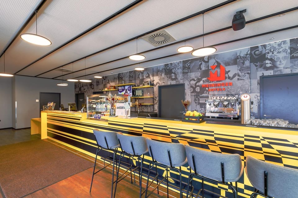 Lounge or bar