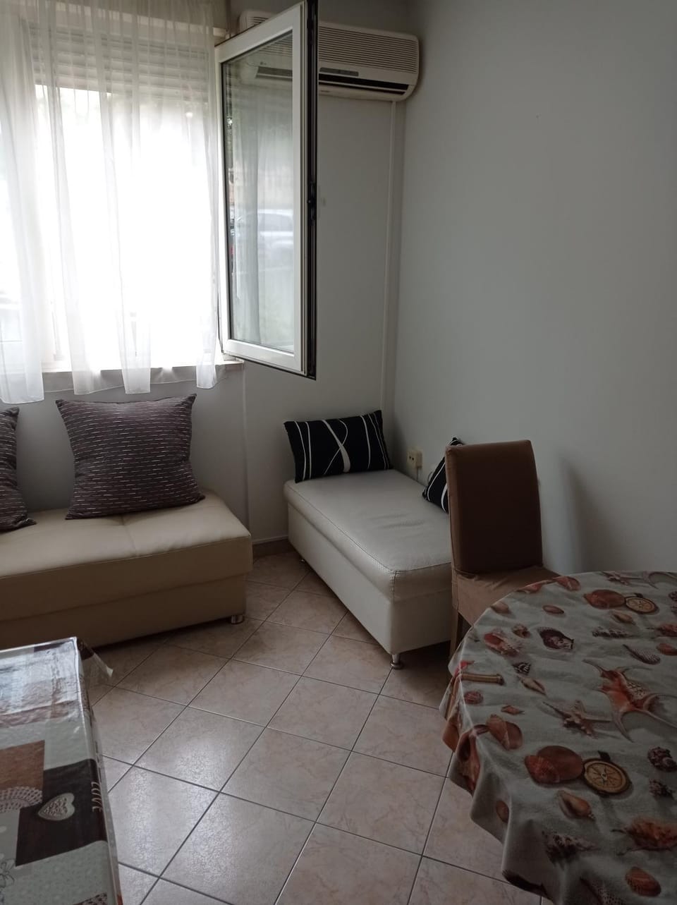 Nice and cozy two single bed room Vacation rental in Split