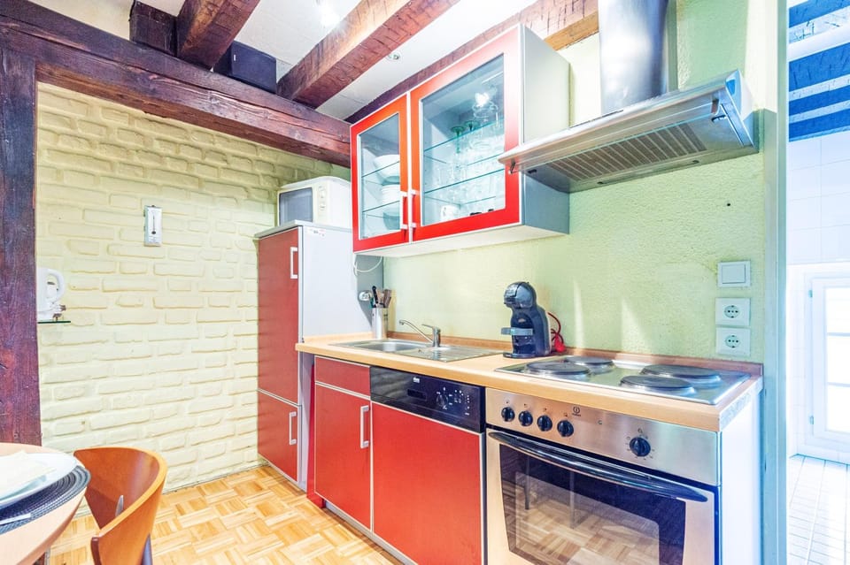 Kitchen or kitchenette