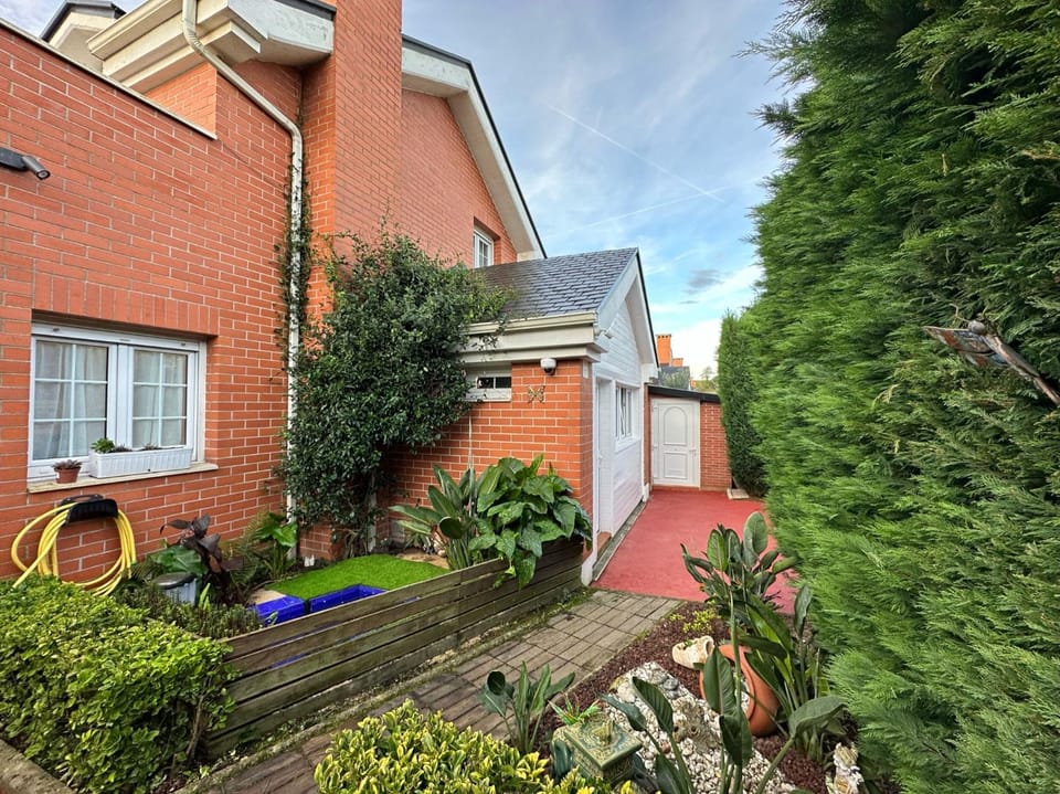 Property building, Garden view