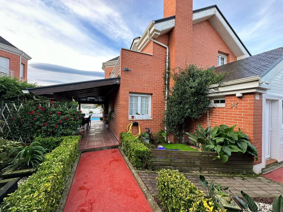 Property building, Spring
