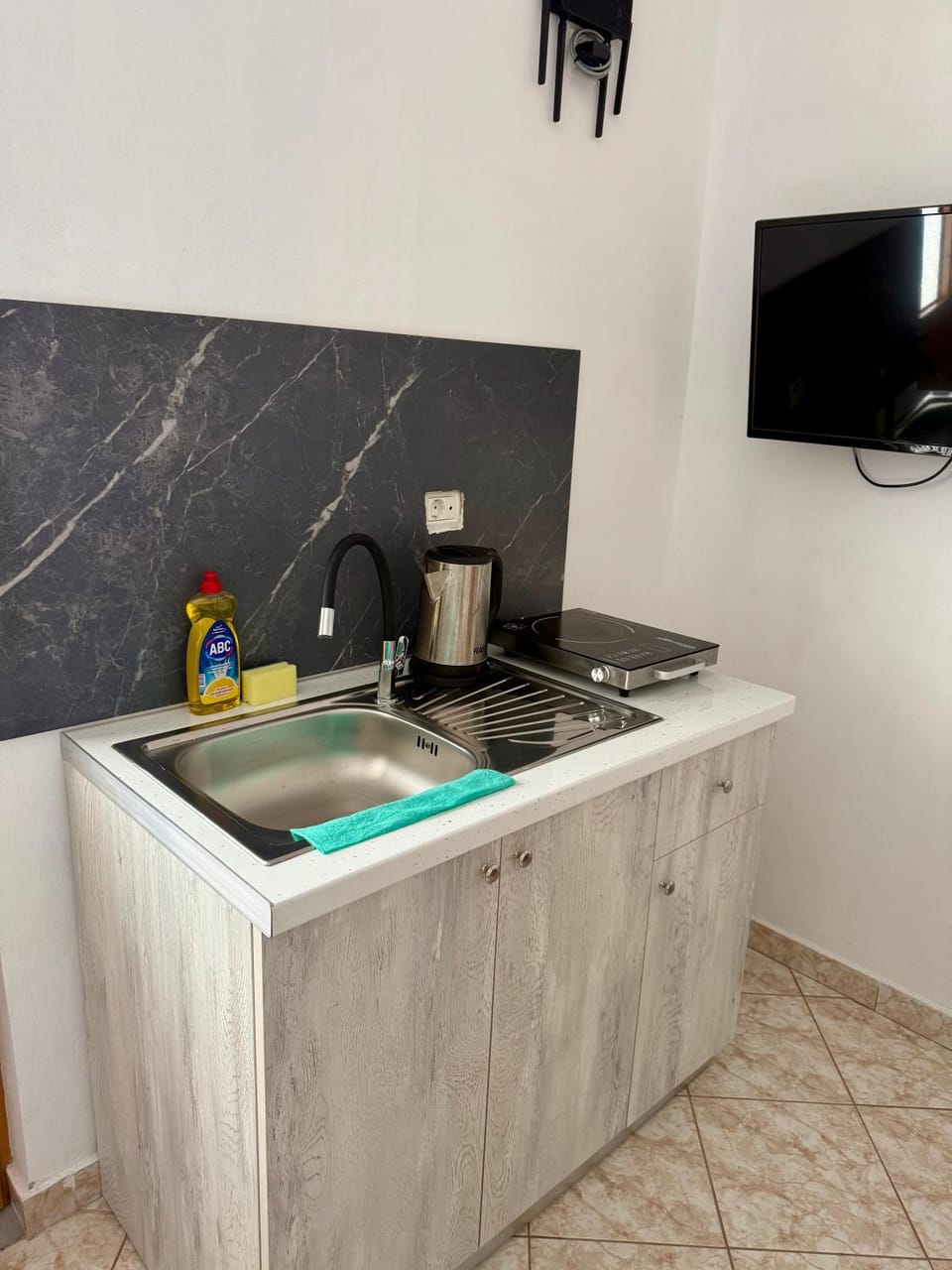 TV and multimedia, Kitchen or kitchenette