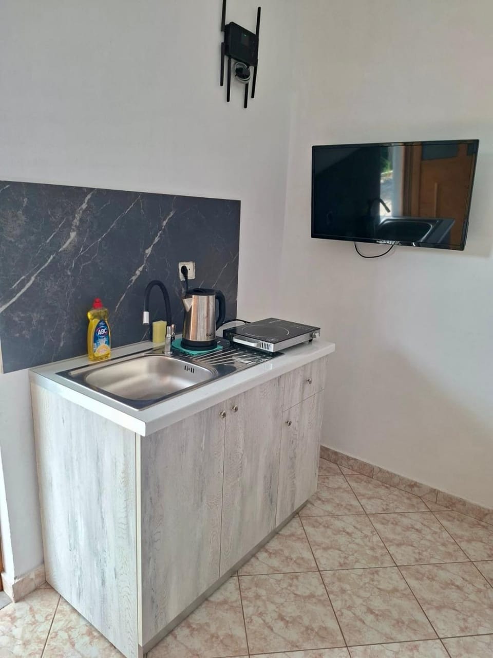 Kitchen or kitchenette