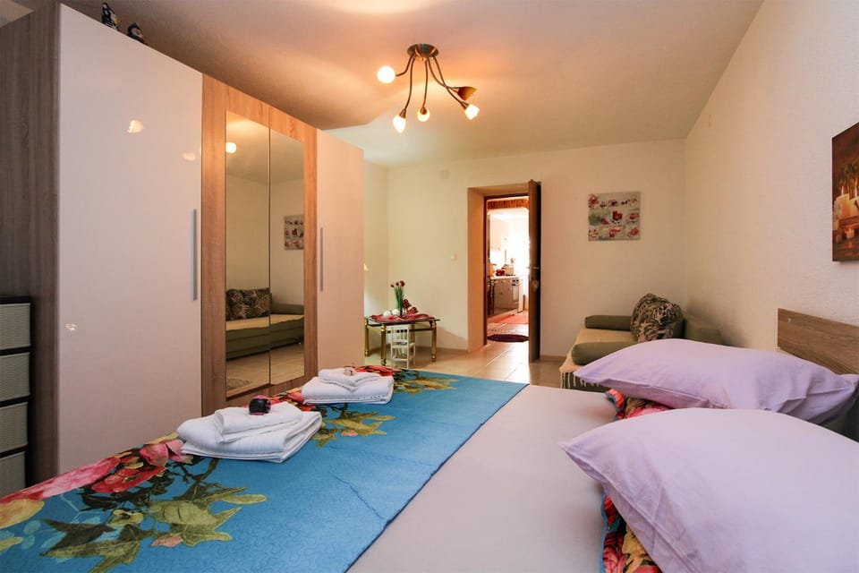 Apartment Leo 2180 Apartment in Istria County