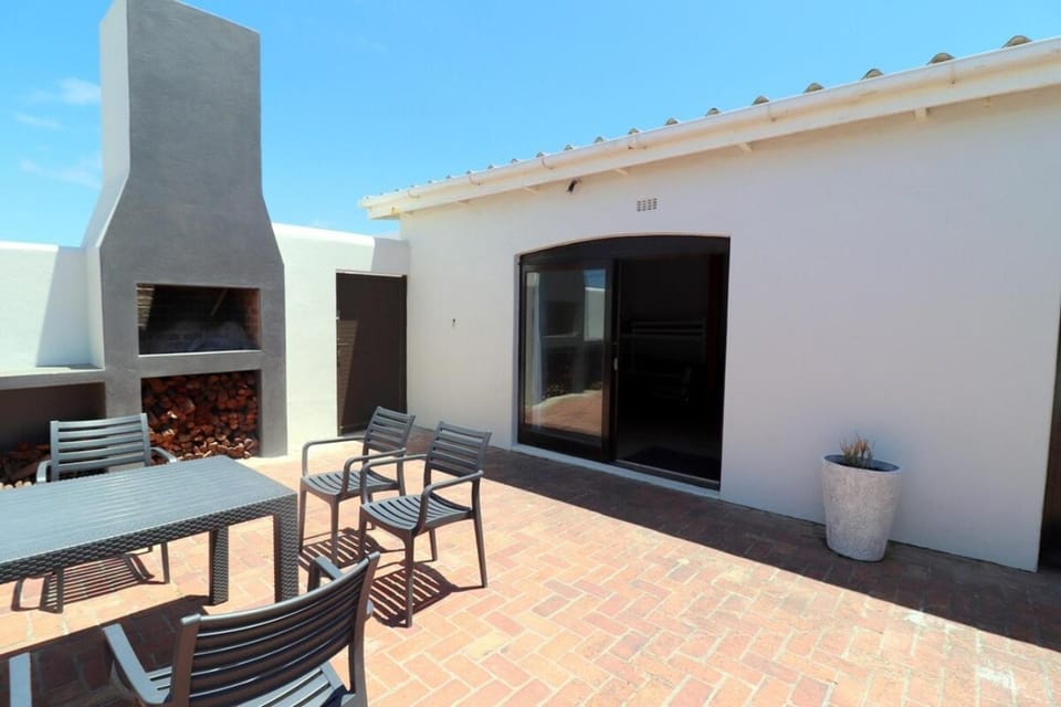 Naude House in Struisbaai House in Western Cape
