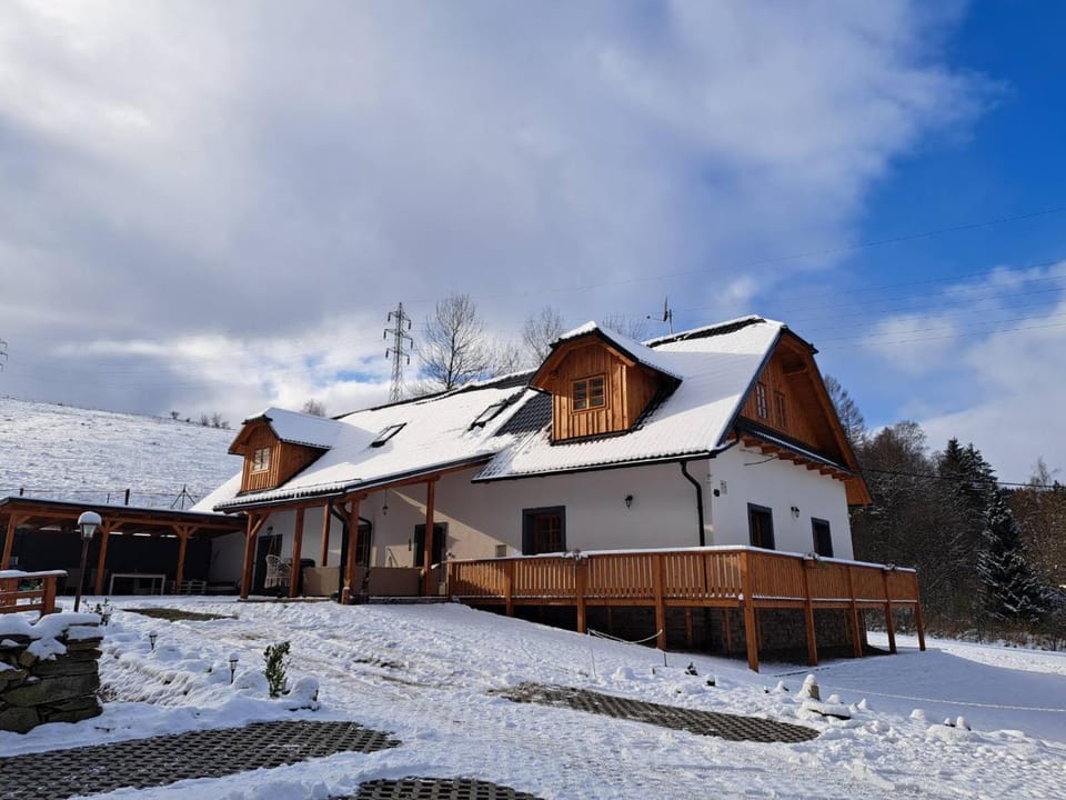 Chalupa Lilien pod Medvědí skálou Jeseníky Apartment in Czechia