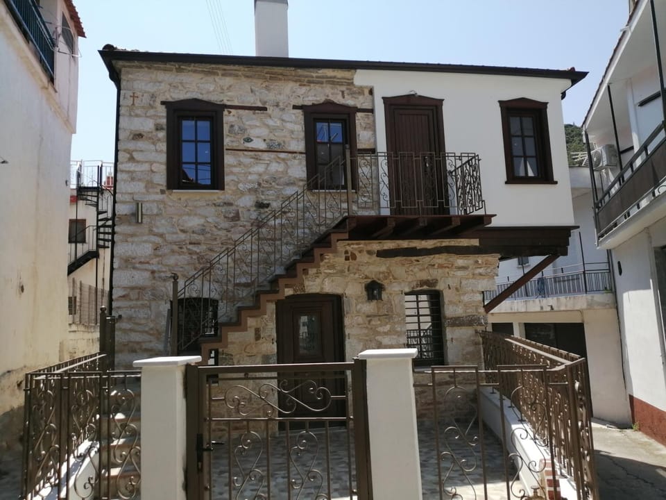 Mama's Home, Kallirachi Village Apartment in Thasos