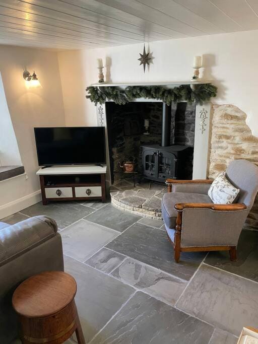 Beautiful 1 bed thatched cottage House in North Devon District
