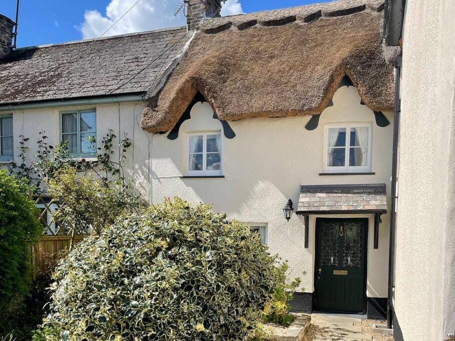 Beautiful 1 bed thatched cottage House in North Devon District