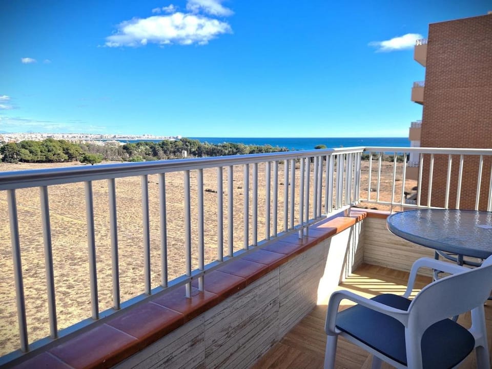 Natural landscape, Balcony/Terrace, Sea view