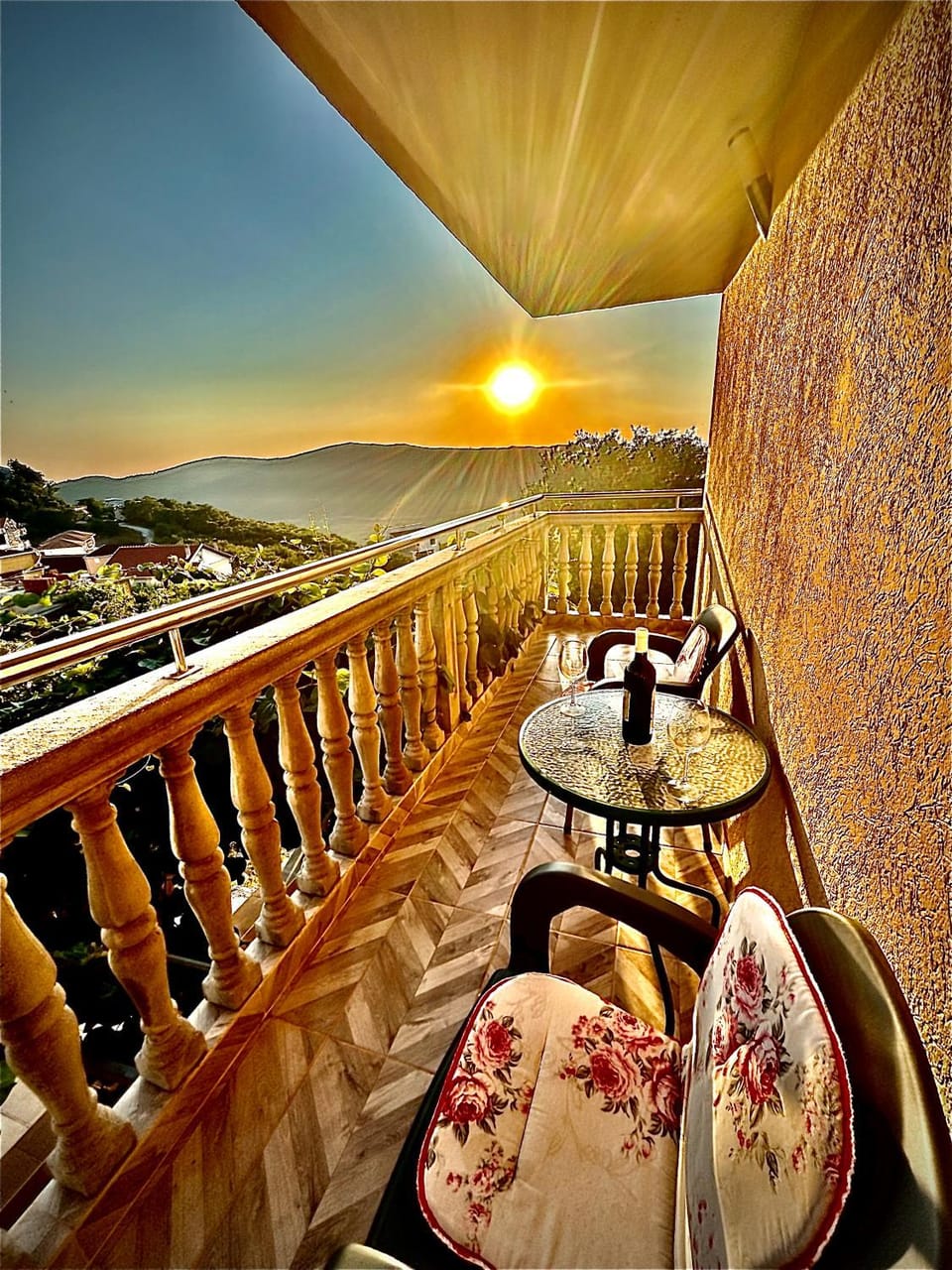 Day, Natural landscape, View (from property/room), Balcony/Terrace, Seating area, Mountain view