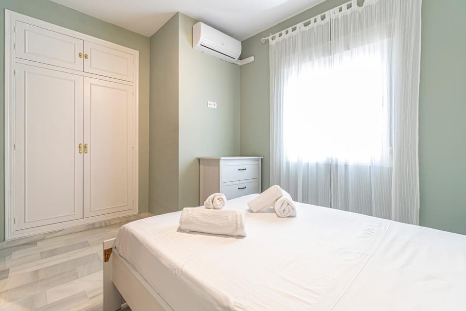 Bed, Photo of the whole room, Bedroom, towels, wardrobe, air conditioner