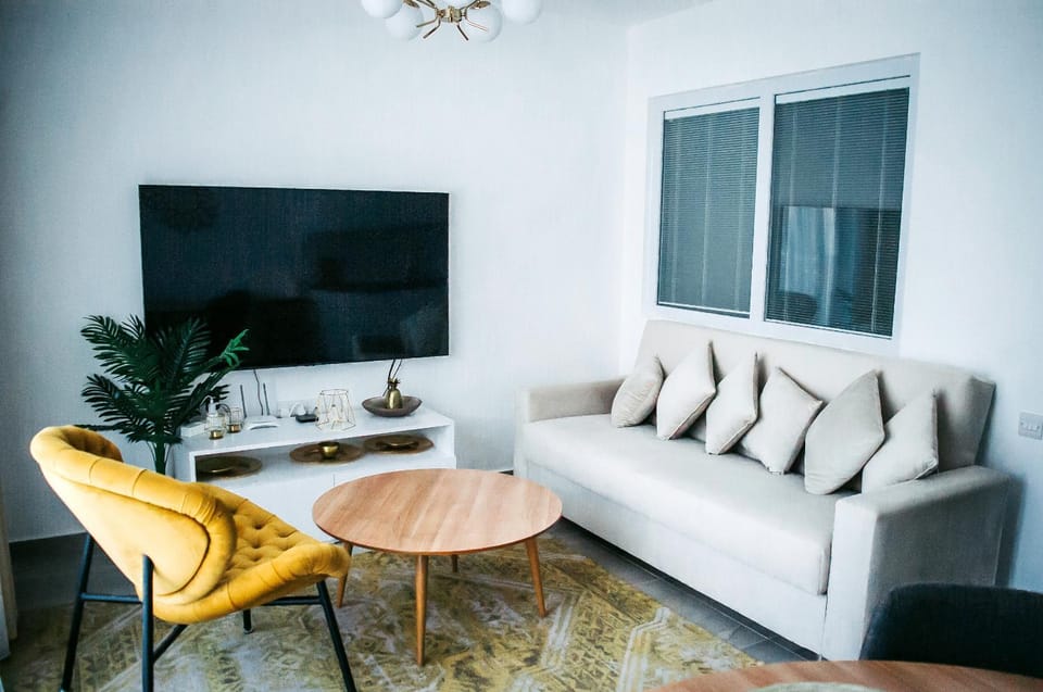 Communal lounge/ TV room, TV and multimedia, Living room, Seating area