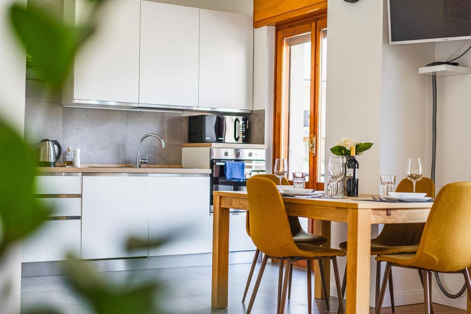 Coffee/tea facilities, Kitchen or kitchenette, Dining area, minibar, pet friendly, stove