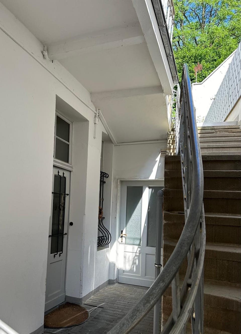 Property building, Facade/entrance, Cycling
