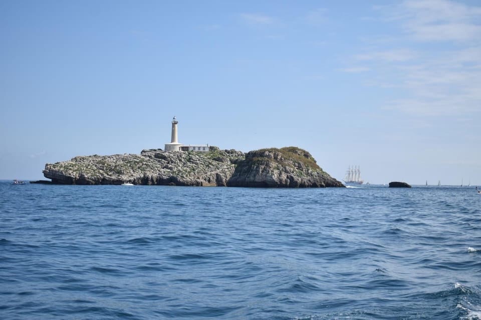 Nearby landmark, Natural landscape