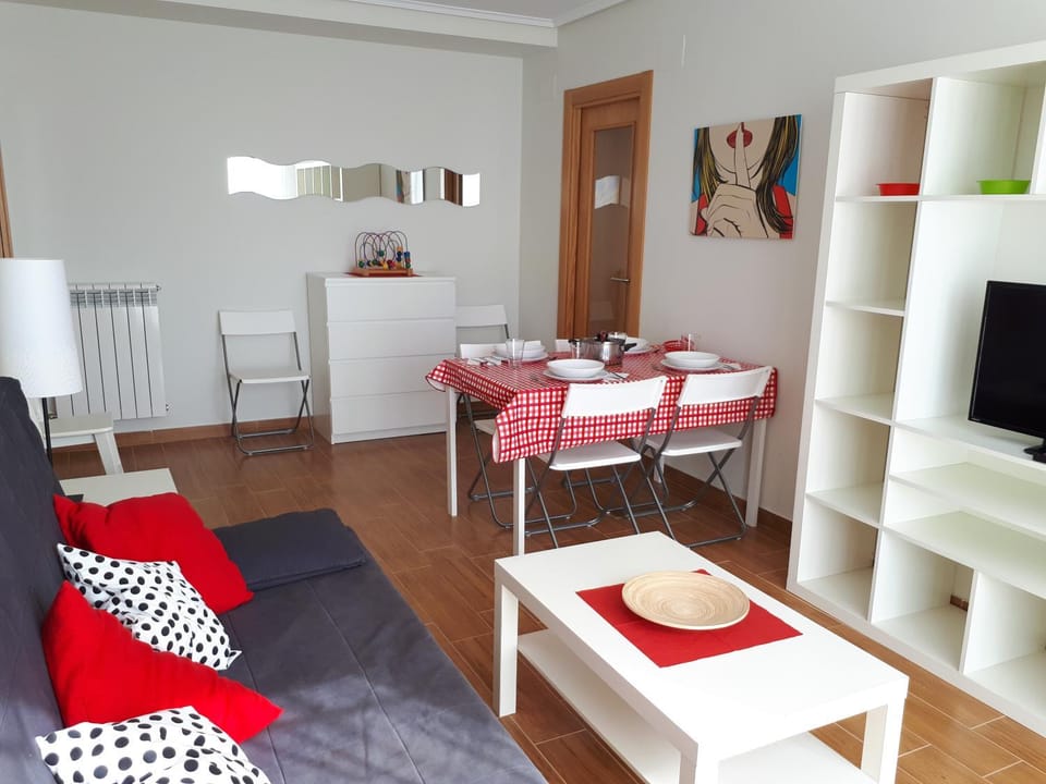 Living room, Dining area