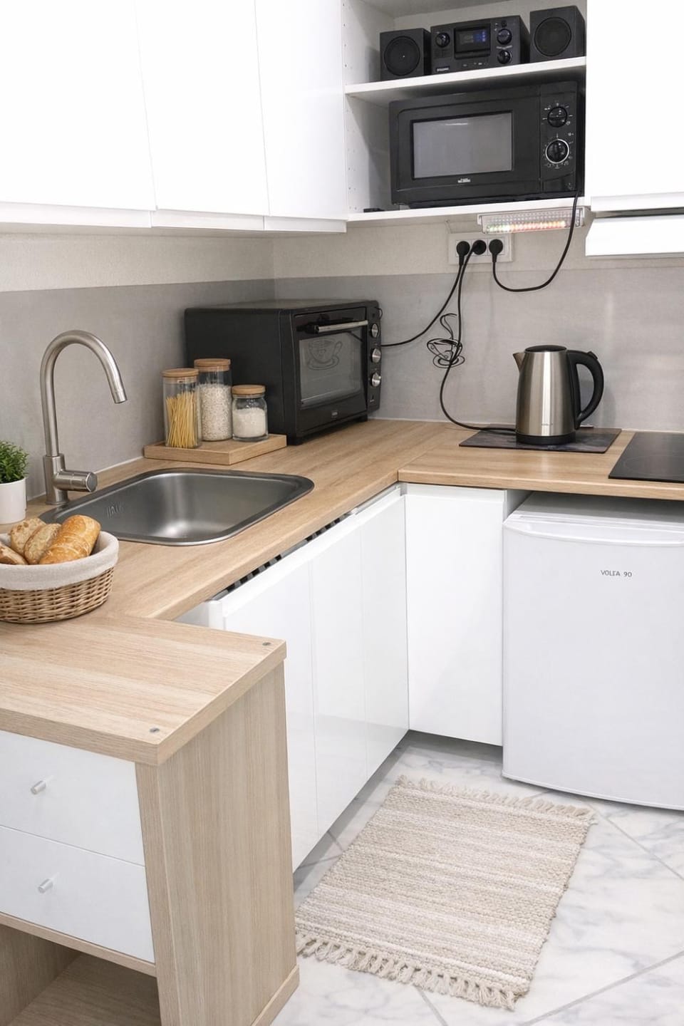 Kitchen or kitchenette