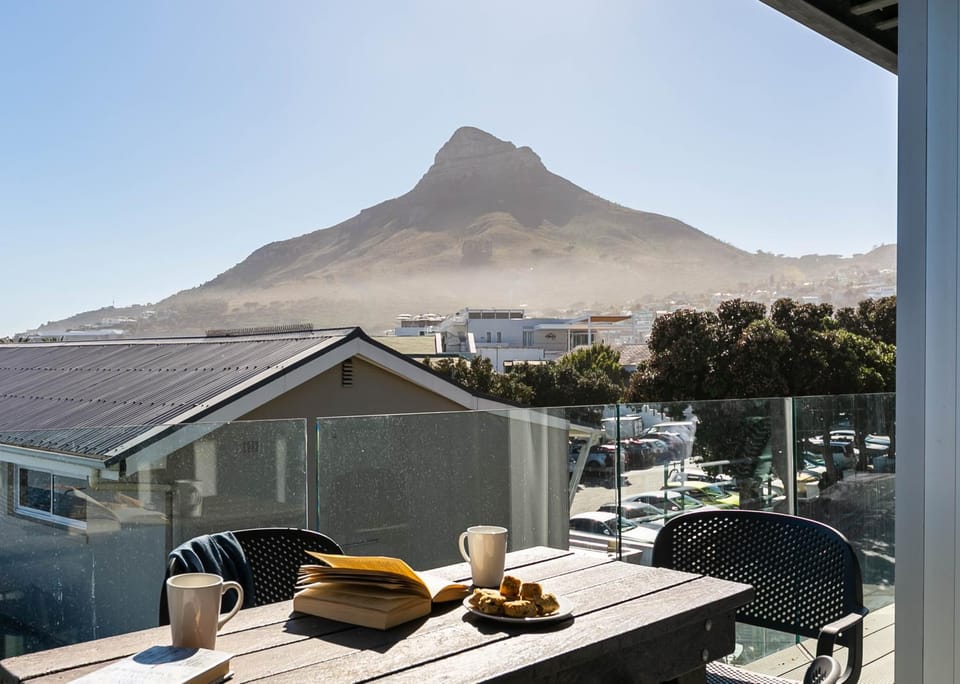 Balcony/Terrace, Mountain view
