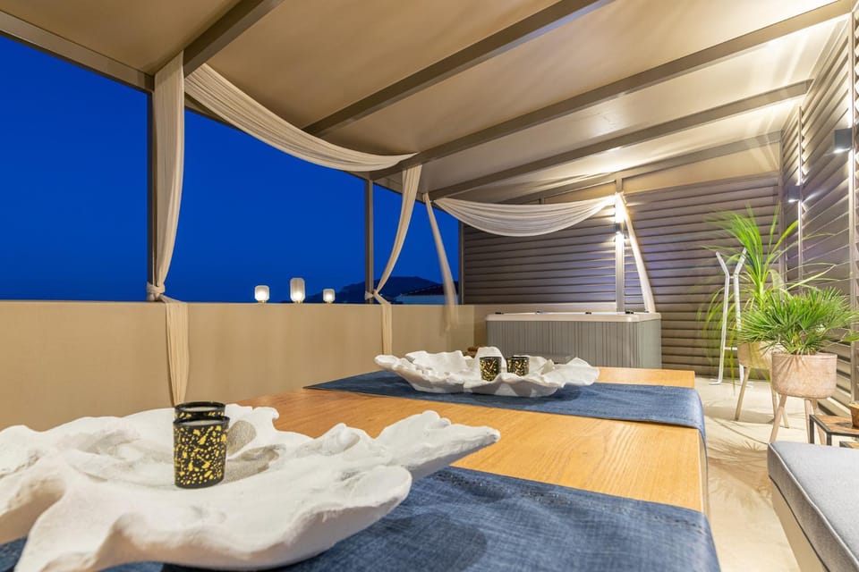 Patio, Spa and wellness centre/facilities