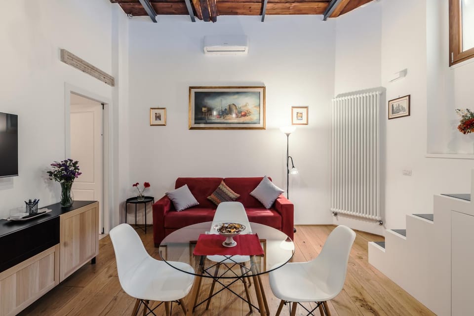 TV and multimedia, Living room, Dining area