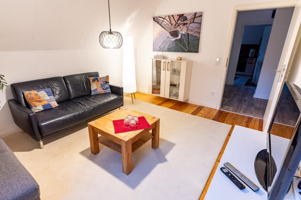 TV and multimedia, Living room, Photo of the whole room, Seating area