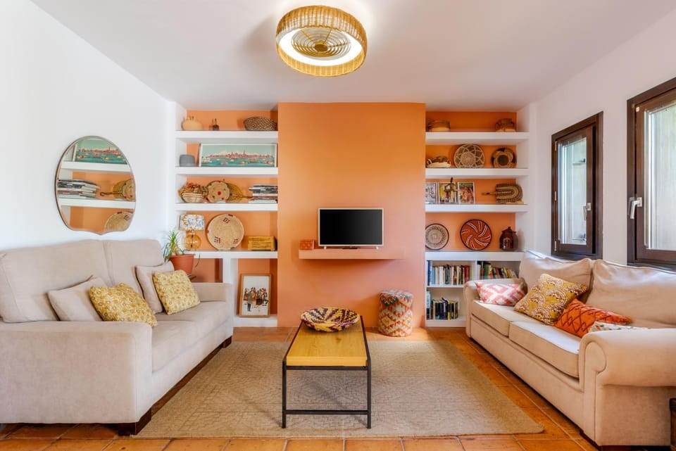 Communal lounge/ TV room, TV and multimedia, Living room