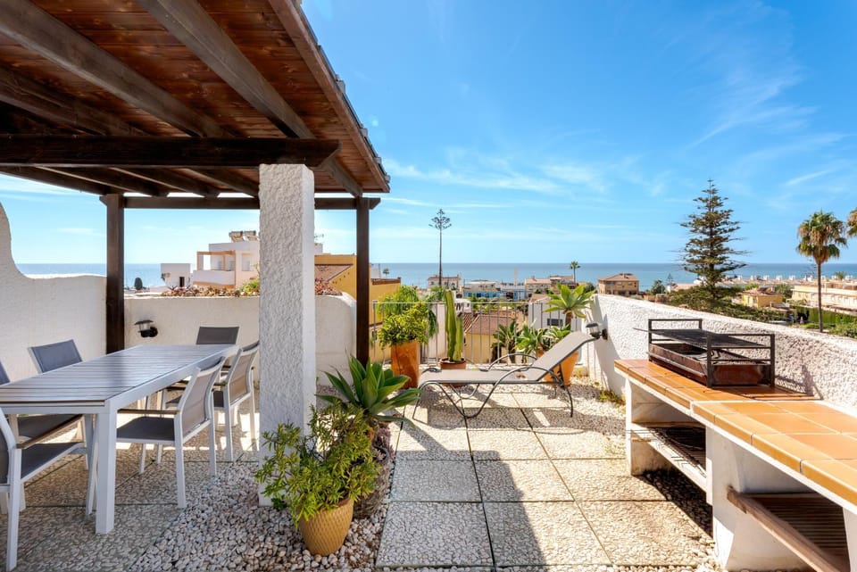 View (from property/room), Balcony/Terrace, Sea view