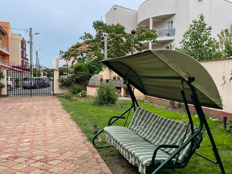 Patio, Garden