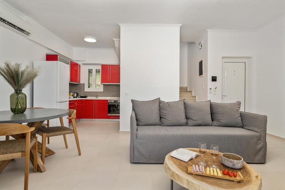 Kitchen or kitchenette, Living room, Seating area