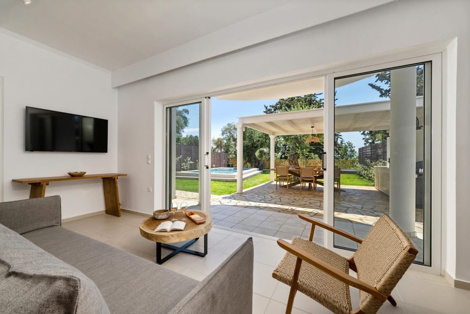 TV and multimedia, Living room, Seating area