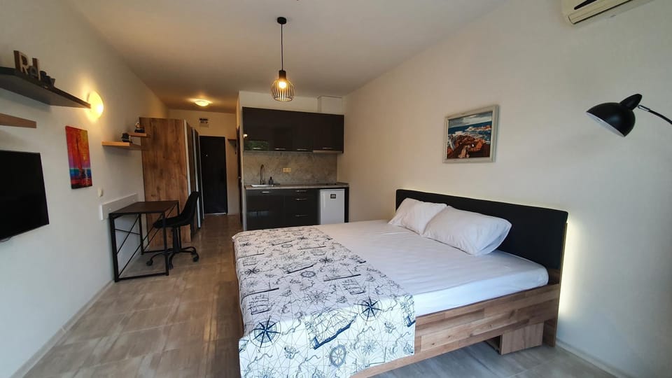 Kitchen or kitchenette, Photo of the whole room