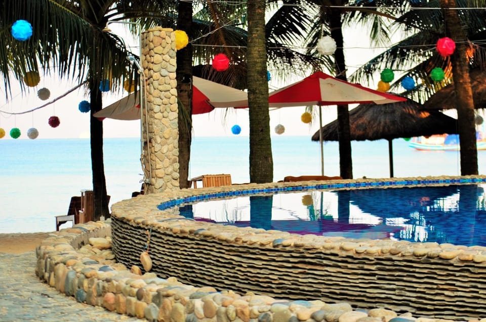 Swimming pool, Swimming pool