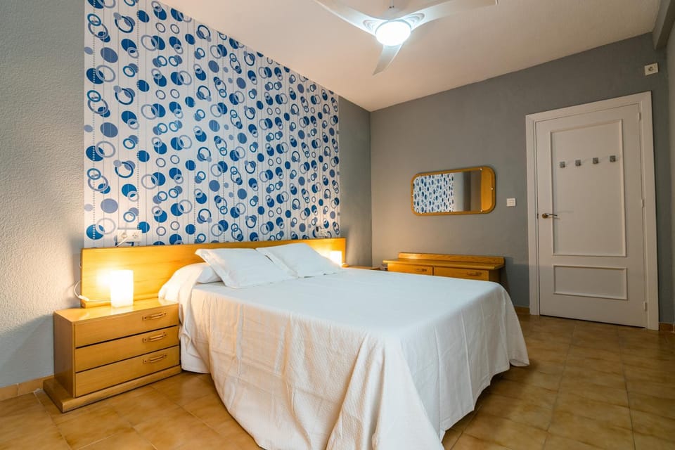 Bed, Photo of the whole room