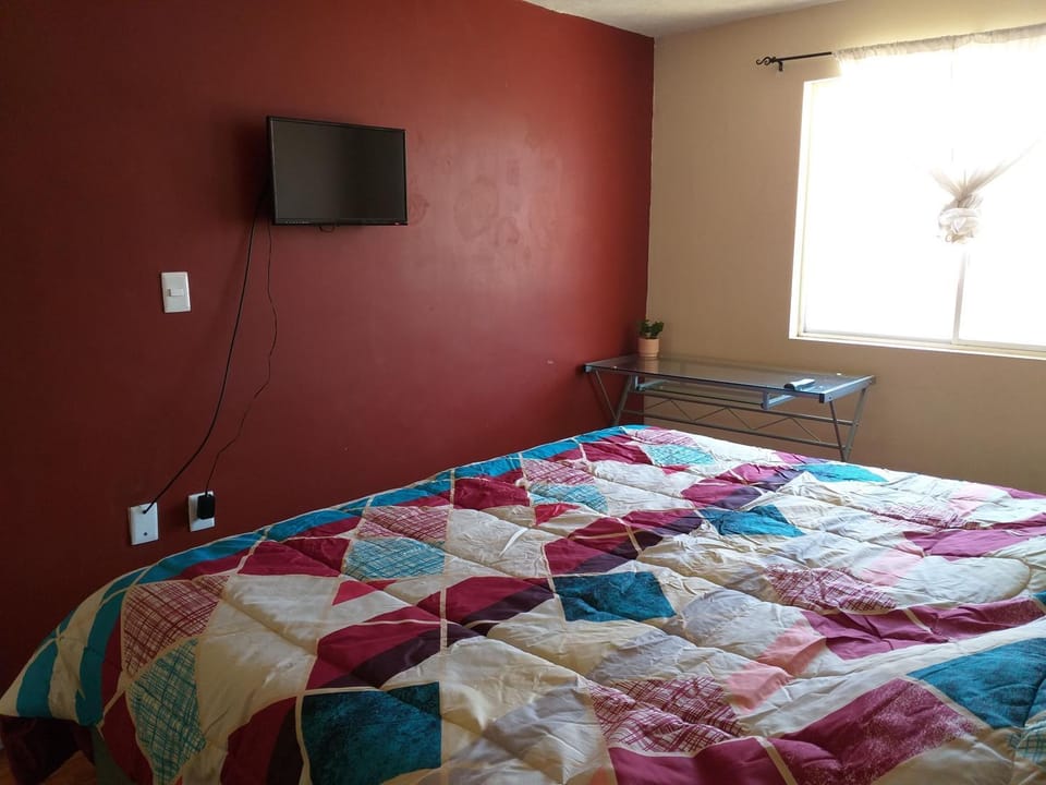 Photo of the whole room, Bedroom