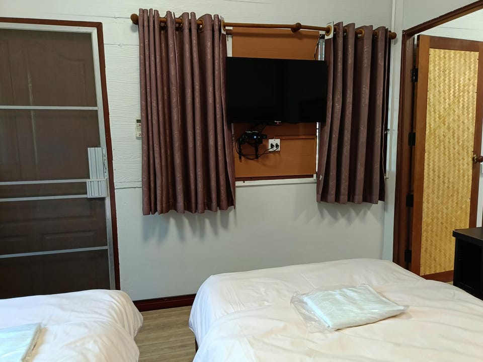บ้านไร่ภูวังน้ำ Country House in Thailand