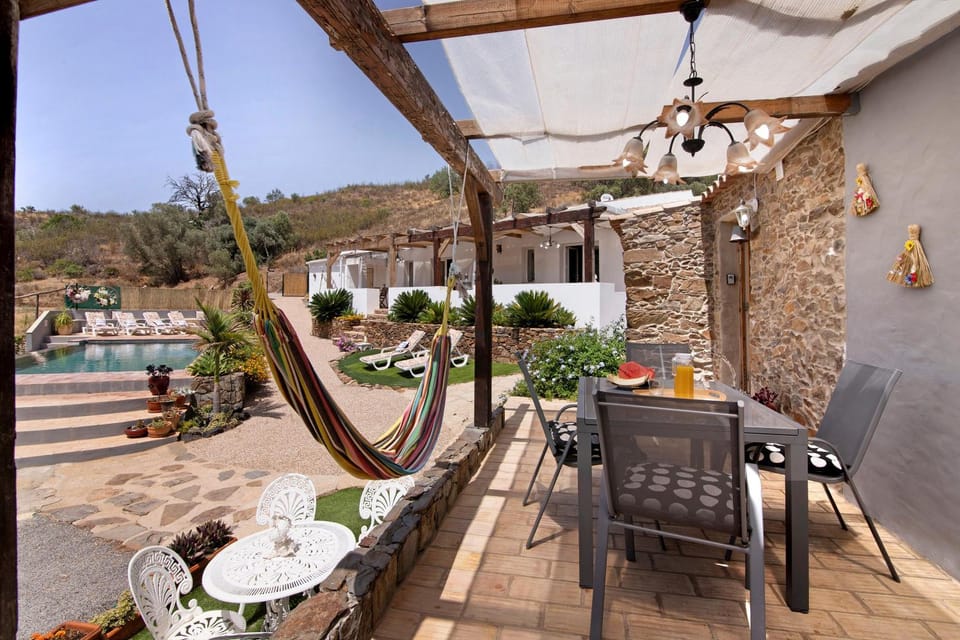 Property building, Balcony/Terrace, Living room